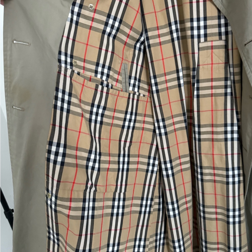 Mens Vintage Burberry’s Trench Coat with Signature Check Lining- size 46Reg US - Picture 10 of 13